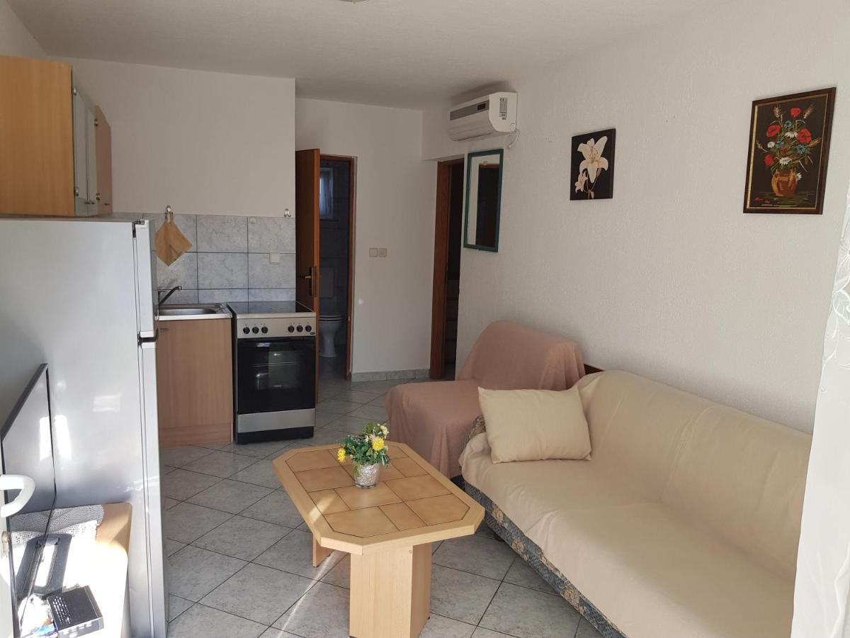 Appartamento Astra Vir Esterno foto